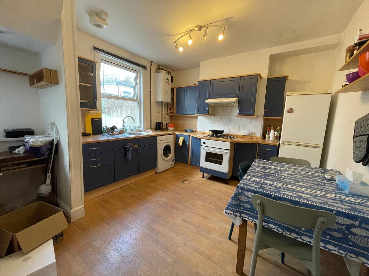 3 bedroom house for rent Newmarket Road, Brighton, BN2 3QG UniHomes