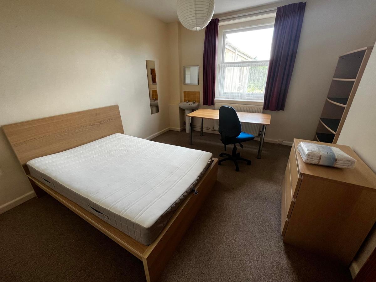 5 bedroom apartment for rent Lower Oldfield Park, Bath, BA2 3HS UniHomes