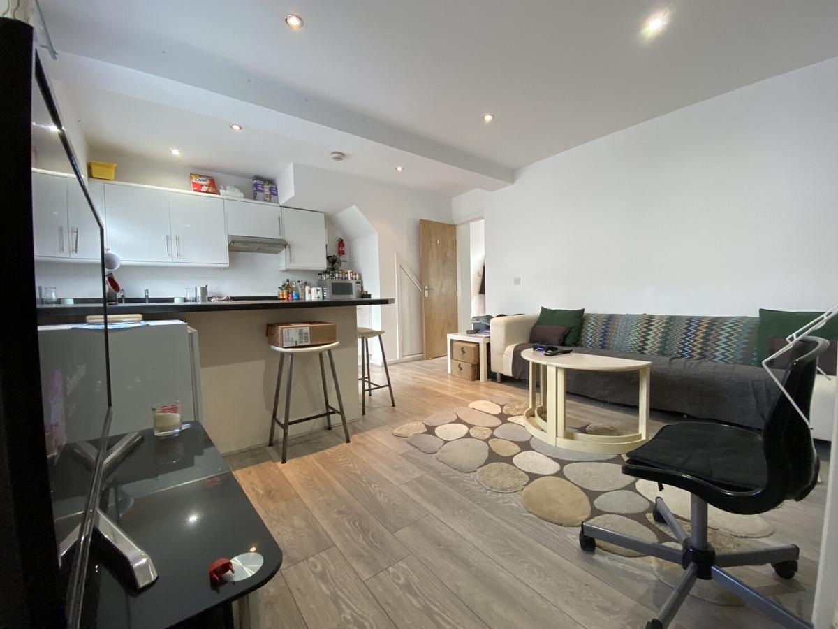 4 bedroom house for rent Maindy Road, Cardiff, CF24 4HQ UniHomes