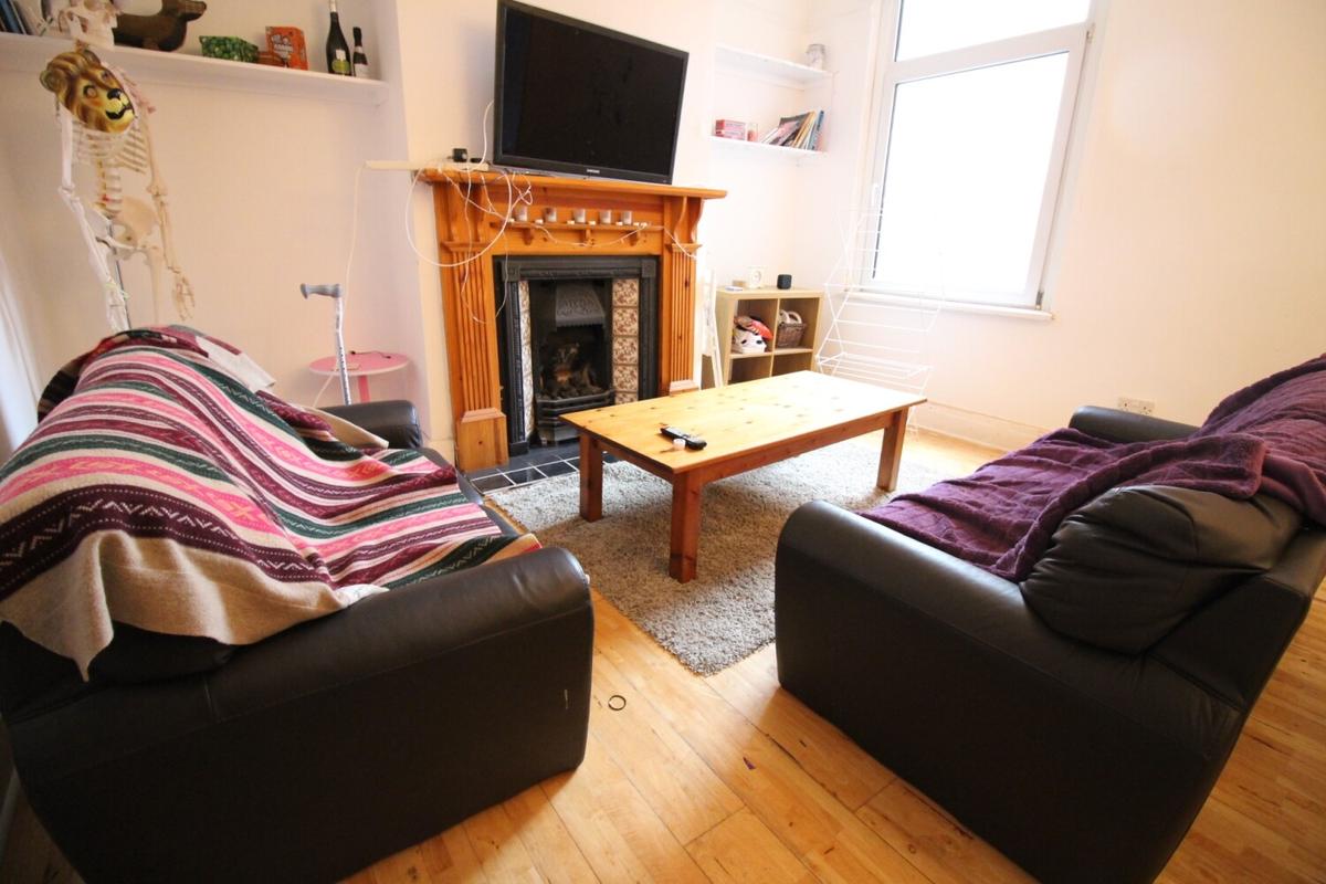 4 bedroom house for rent Australia Road, Cardiff, CF14 3DB UniHomes