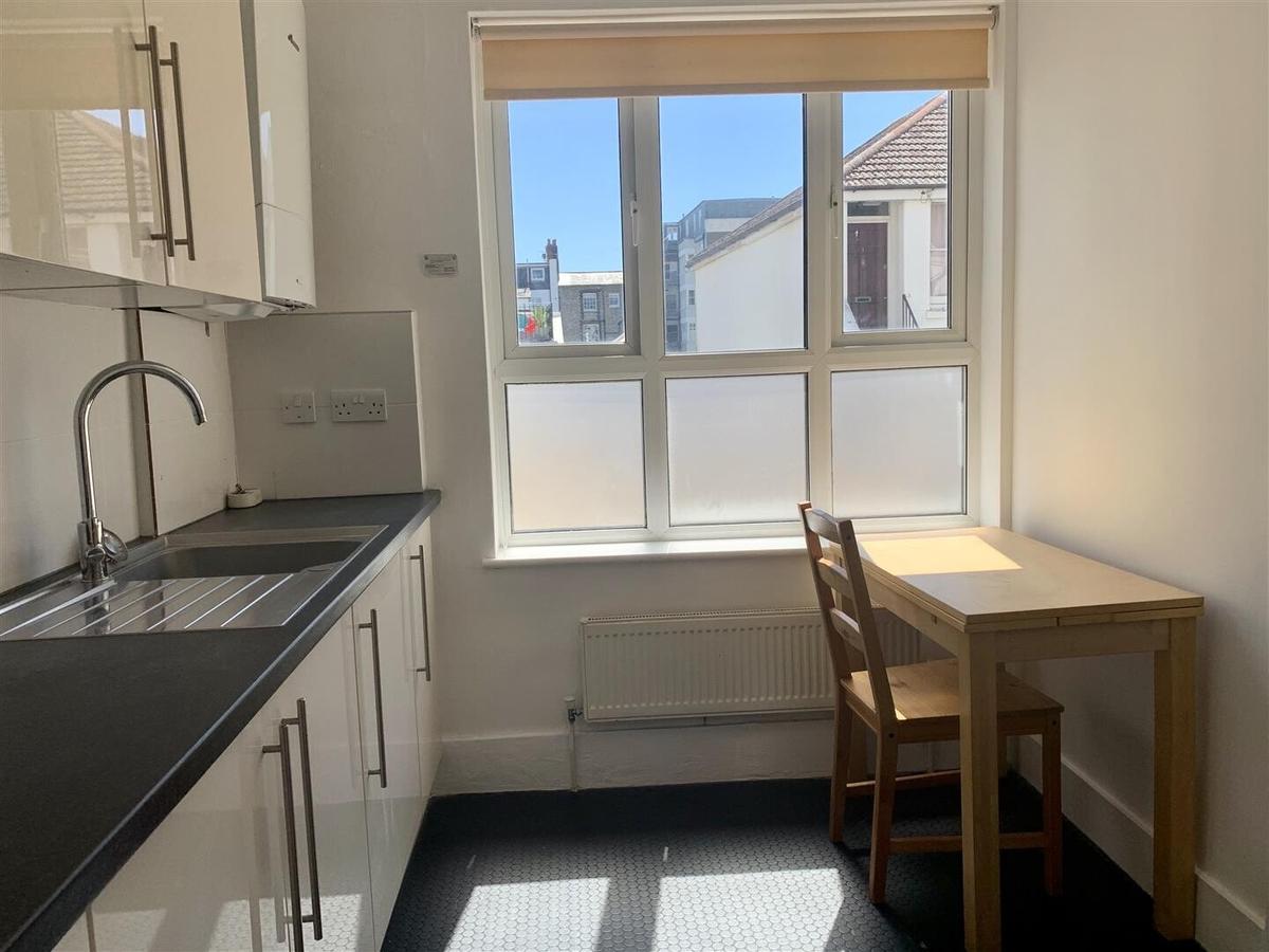 4 bedroom apartment for rent St Road, Brighton, BN2 1EA UniHomes