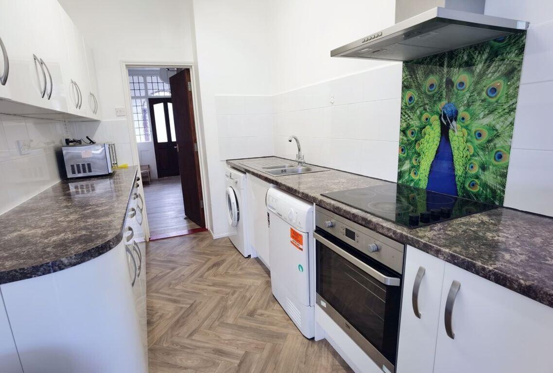 5 bedroom house for rent Fernhurst Road, Portsmouth, PO4 8AA UniHomes