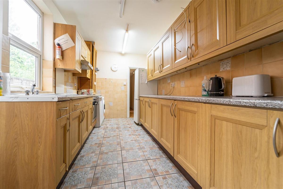 5 bedroom house for rent Bournville Lane, Birmingham, B30 2LN UniHomes