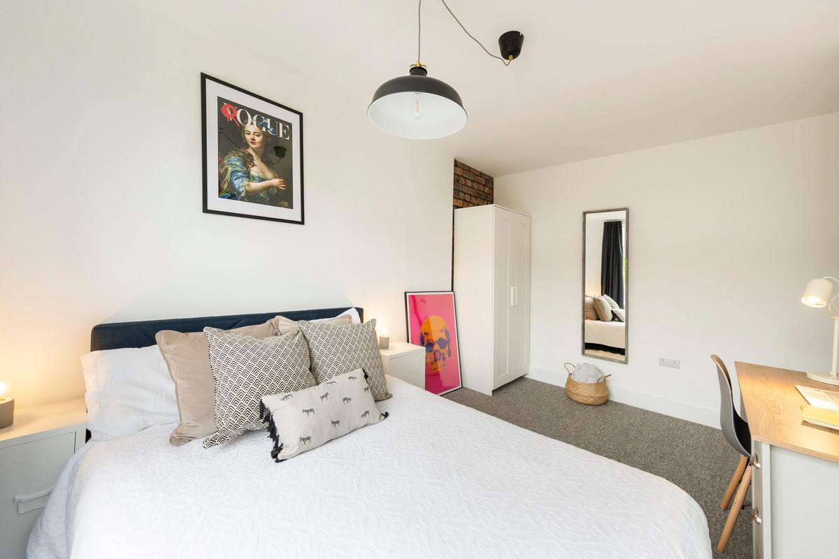 6 bedroom house for rent Charlton Road, Bristol, BS15 1LZ UniHomes