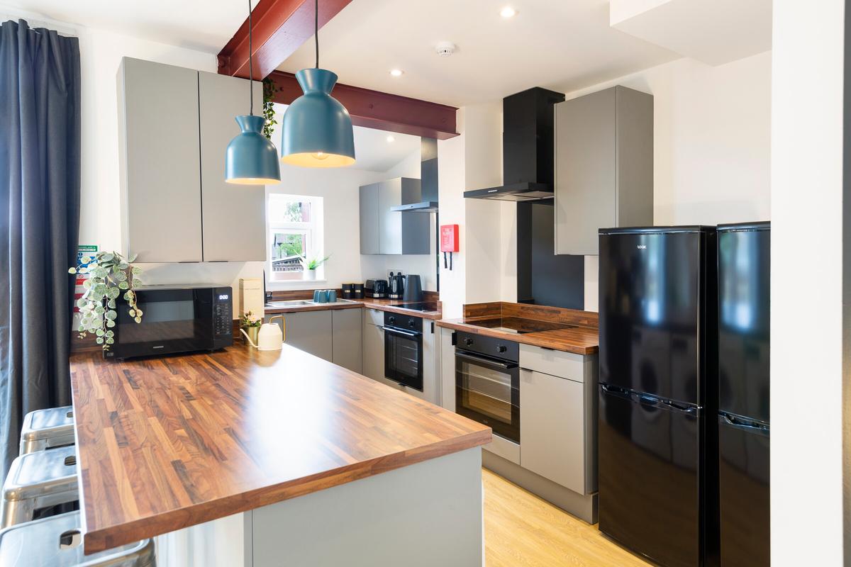 6 bedroom house for rent Charlton Road, Bristol, BS15 1LZ UniHomes