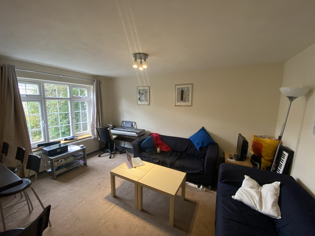 4 bedroom house for rent St. Judes Road Englefield Green Surrey, Surrey