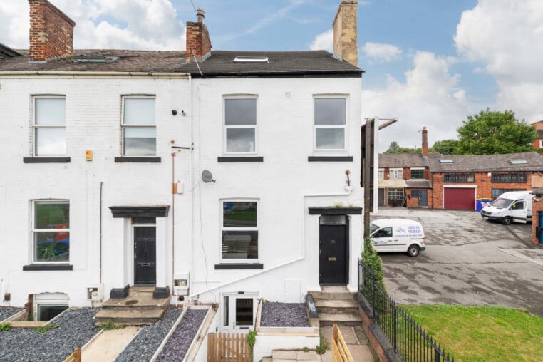 6 bedroom house for rent Burley Road, Leeds, LS3 1JP UniHomes