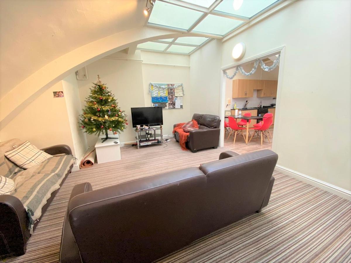 6 bedroom apartment for rent Ashgate Road, Sheffield, S10 3BZ UniHomes