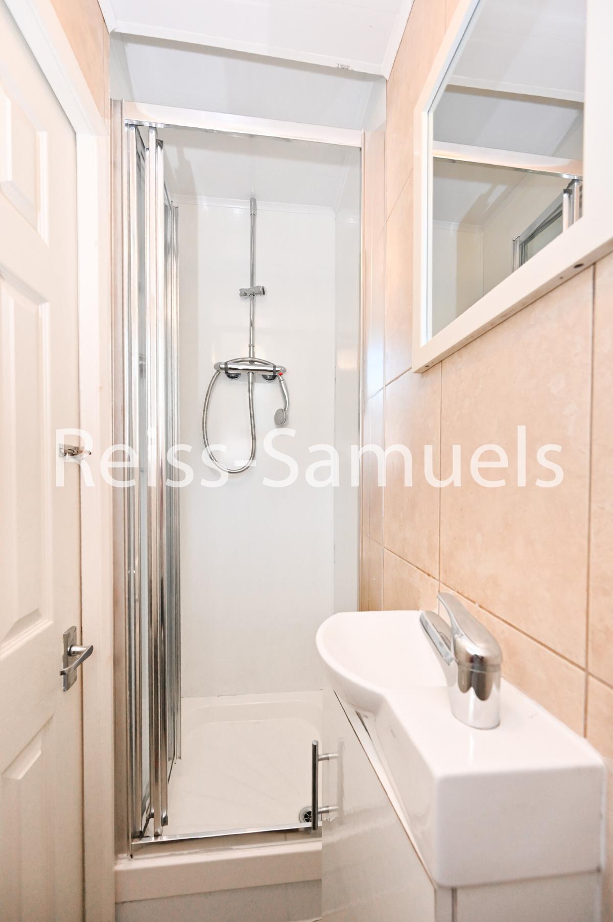4 bedroom apartment for rent Bath Terrace, London, SE1 6QE UniHomes