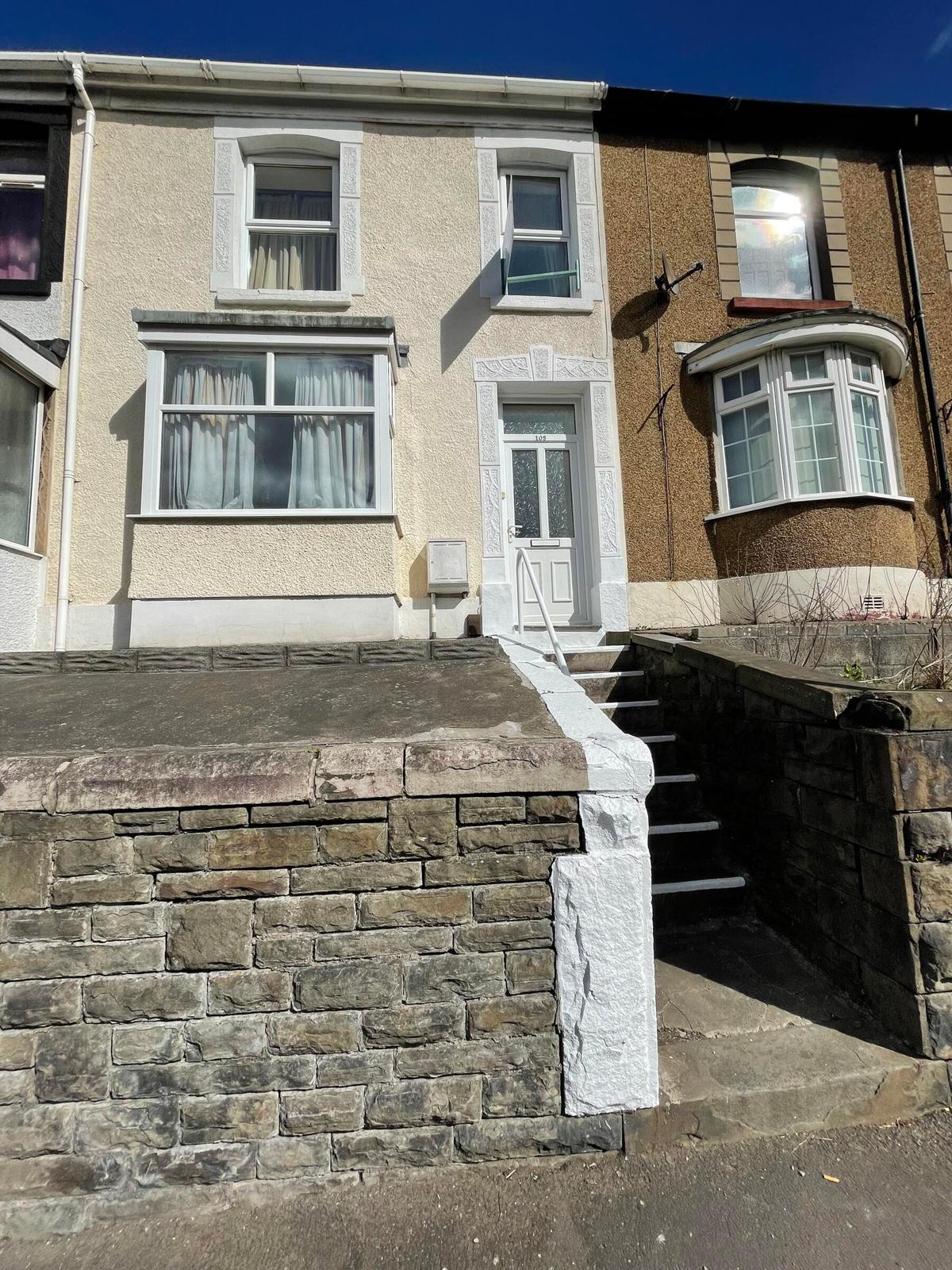 6 bedroom house for rent Port Tennant Road, Swansea, SA1 8JQ UniHomes