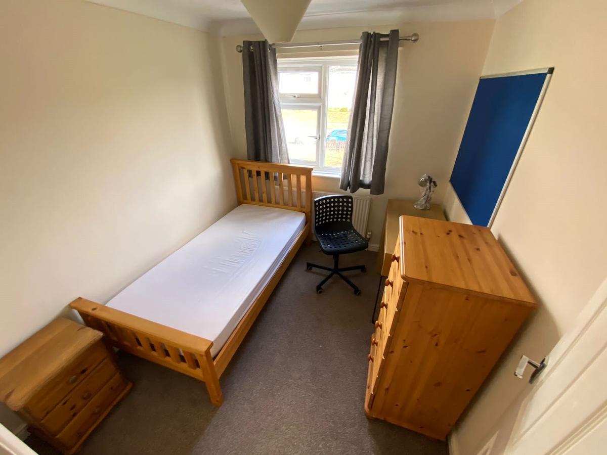 3 bedroom house for rent Hamlet Drive, Colchester, CO4 3SR UniHomes