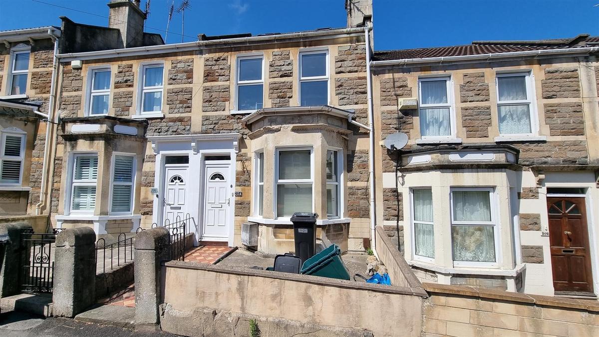 4 bedroom house for rent Coronation Avenue, Bath, BA2 2JS UniHomes