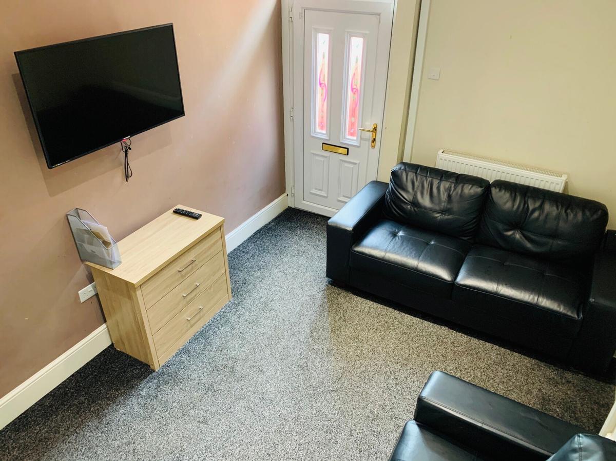 1 bedroom house for rent Hanover Street, StokeonTrent, ST5 1AU UniHomes