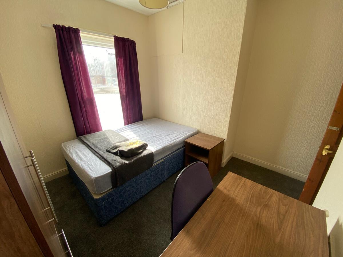 4 bedroom house for rent Edgecumbe Street, Hull, HU5 2EY UniHomes