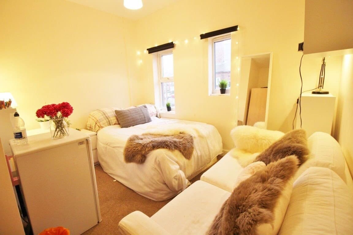9 bedroom house for rent Estcourt Terrace, Leeds, LS6 3EX UniHomes