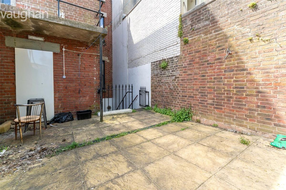 3 bedroom apartment for rent Church Road, Brighton, BN3 2AB UniHomes