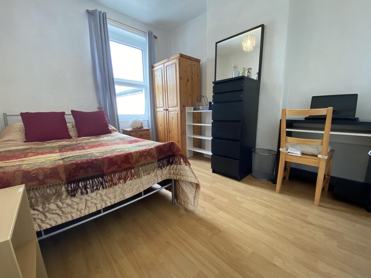 3 bedroom house for rent Rhymney Street, Cardiff, CF24 4DH UniHomes