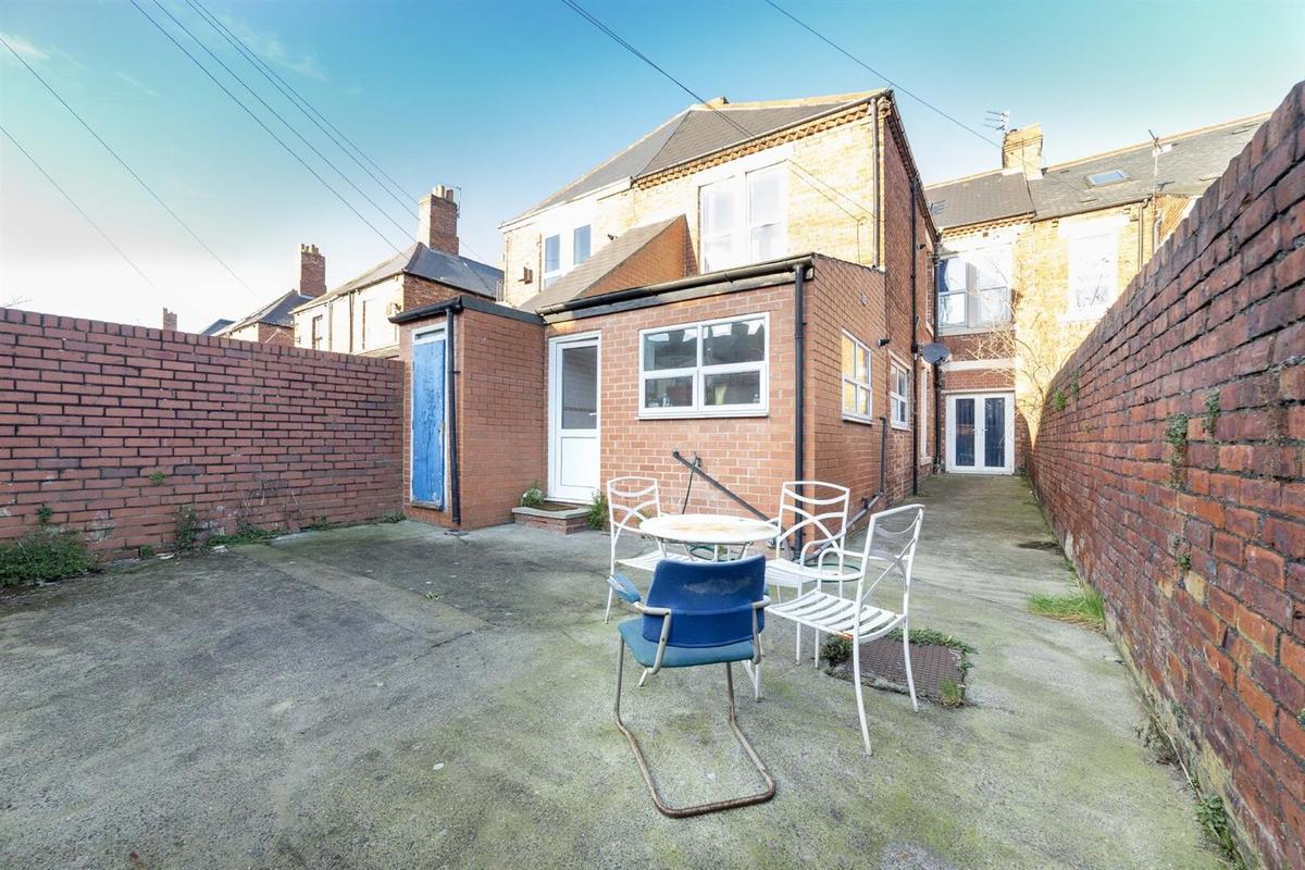 3 bedroom apartment for rent Rothbury Terrace, Newcastle, NE6 5XJ