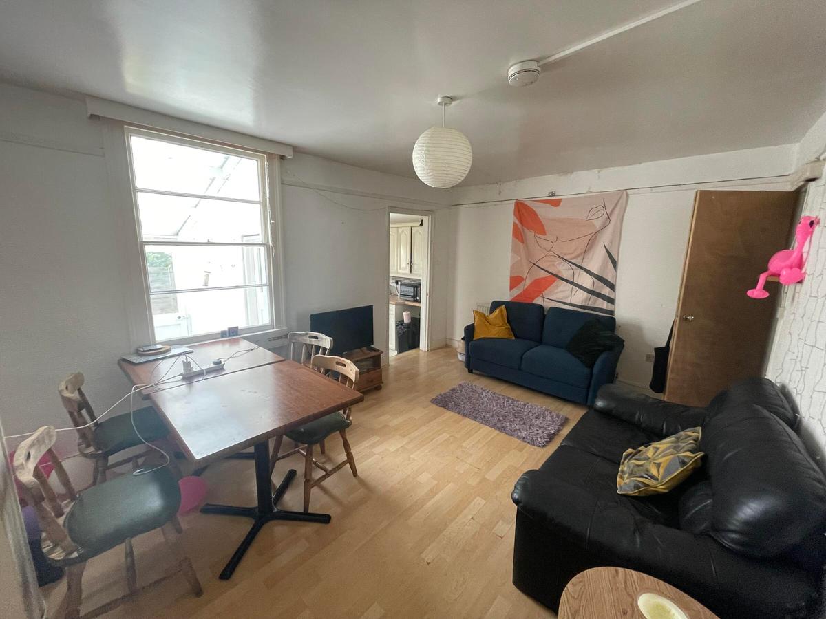 5 bedroom house for rent Brook Road, Bath, BA2 3RS UniHomes