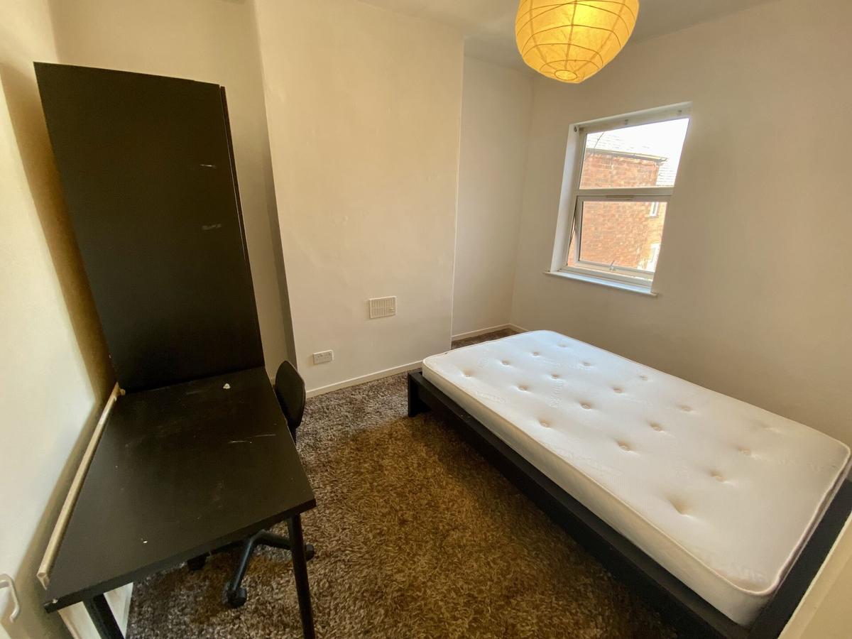 5 bedroom house for rent Avon Street, Leicester, LE2 1BD UniHomes