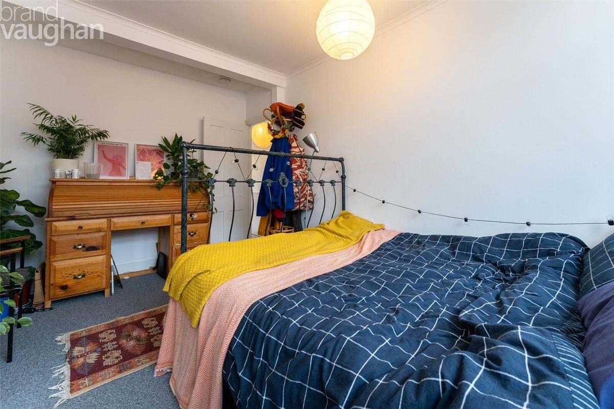 3 bedroom house for rent Lincoln Street, Brighton, BN2 9UG UniHomes