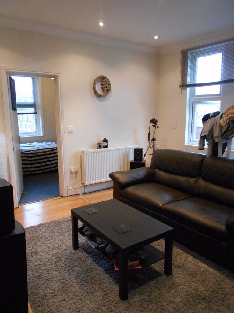 3 bedroom apartment for rent Ecclesall Road, Sheffield, S11 8TD UniHomes
