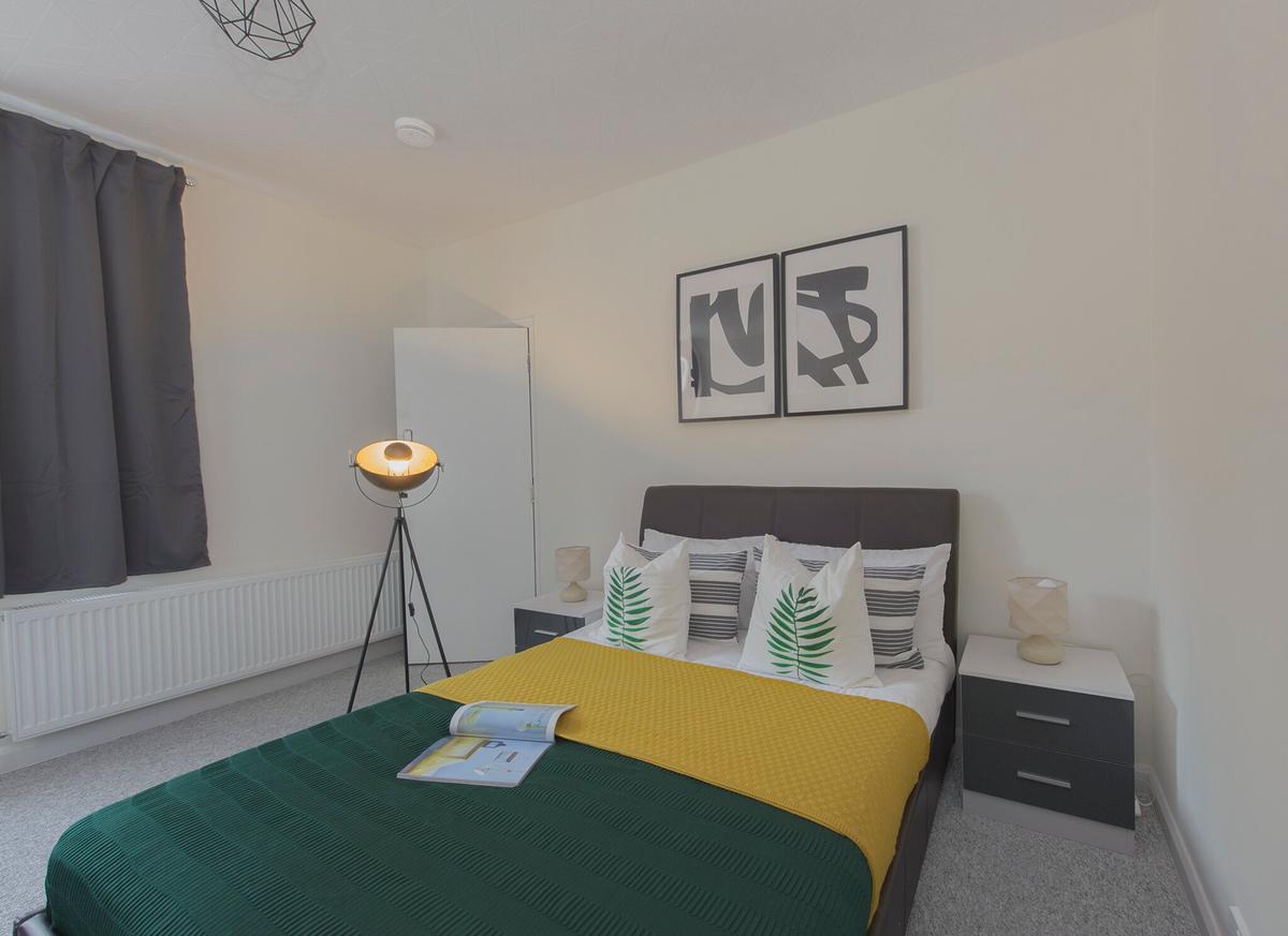 6 bedroom house for rent Coundon Road Coventry, CV1 4AR UniHomes