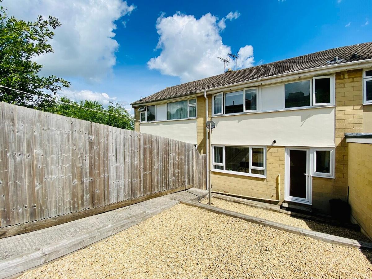 4 bedroom house for rent Edgeworth Road, Bath, BA2 2LU UniHomes