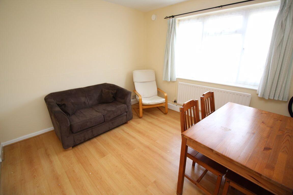 3 bedroom apartment for rent Tenterden Drive, Canterbury, CT2 7BH