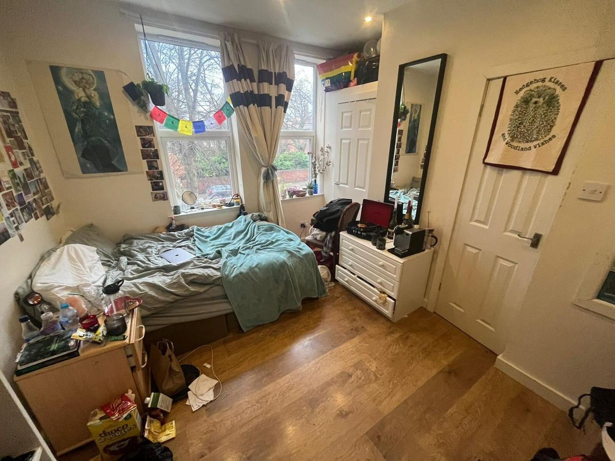 14 bedroom house for rent North Grange Road, Leeds, LS6 2BR UniHomes