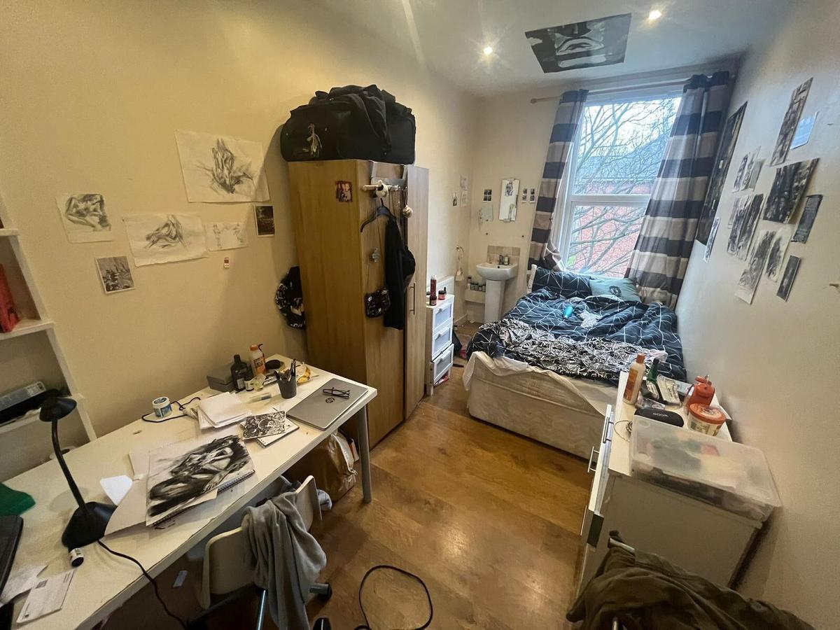 14 bedroom house for rent North Grange Road, Leeds, LS6 2BR UniHomes