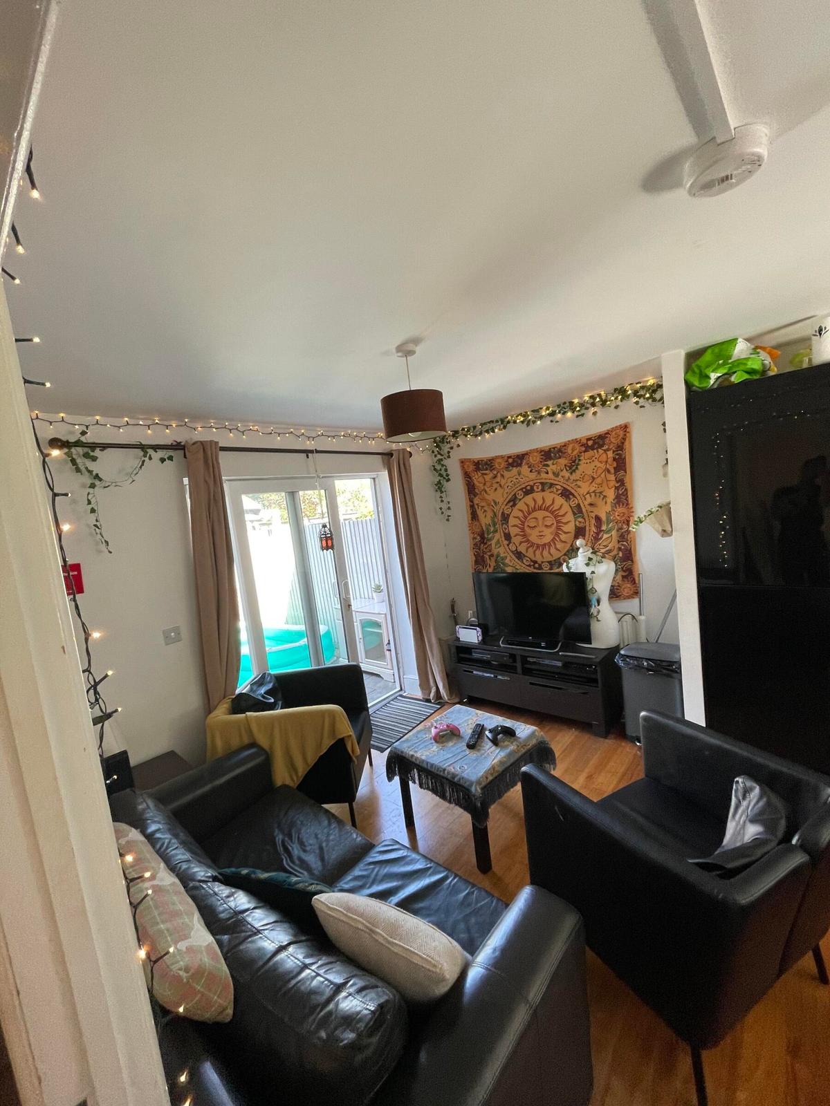 4 bedroom house for rent Road, Southampton, SO15 2FL UniHomes