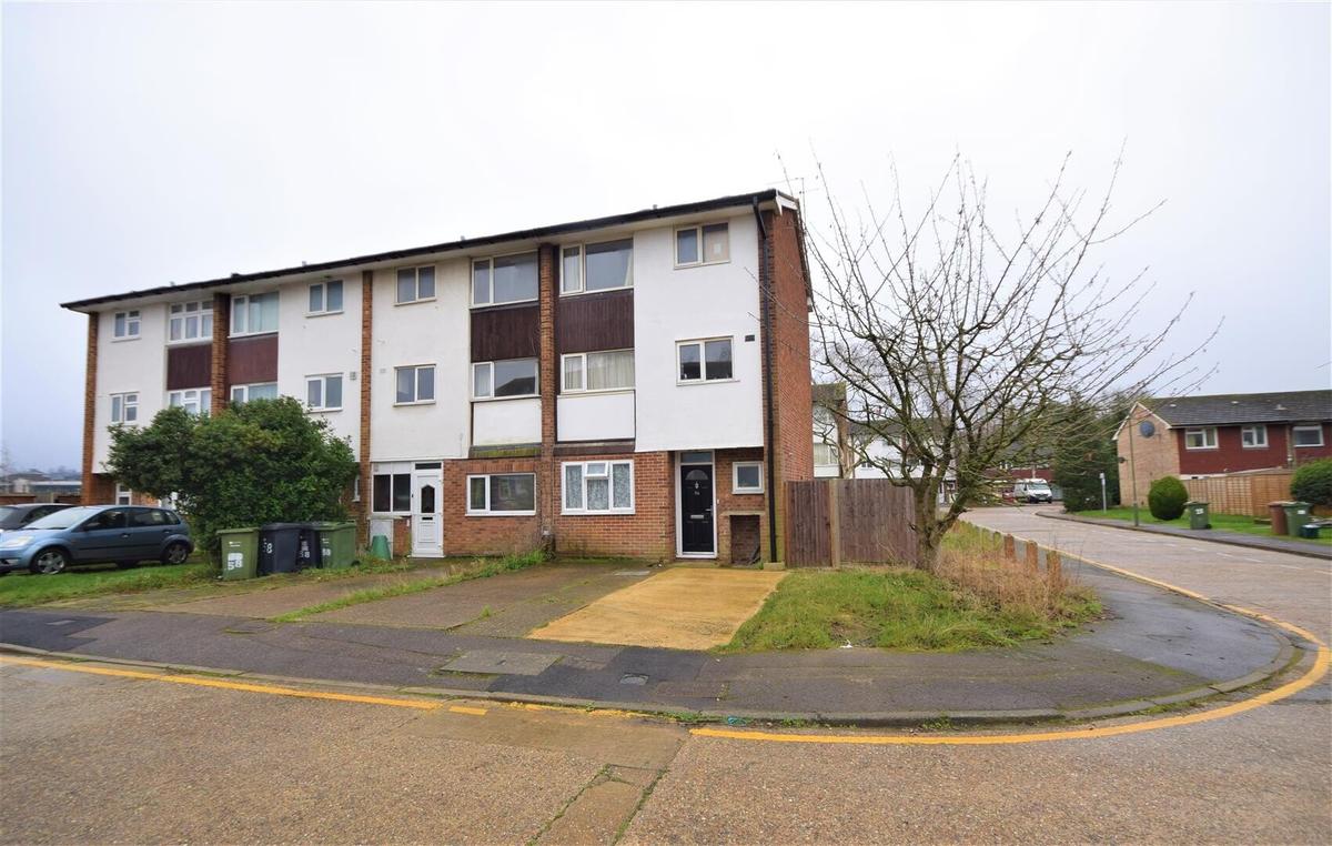 4 bedroom house for rent Guildford Park Avenue, Surrey, GU2 7NL UniHomes