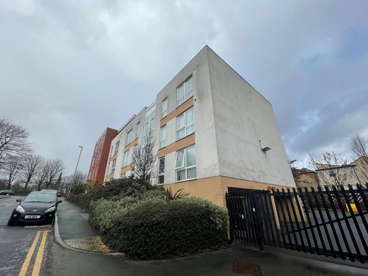 3 bedroom apartment for rent Holborn Approach, Leeds, LS6 2PT UniHomes