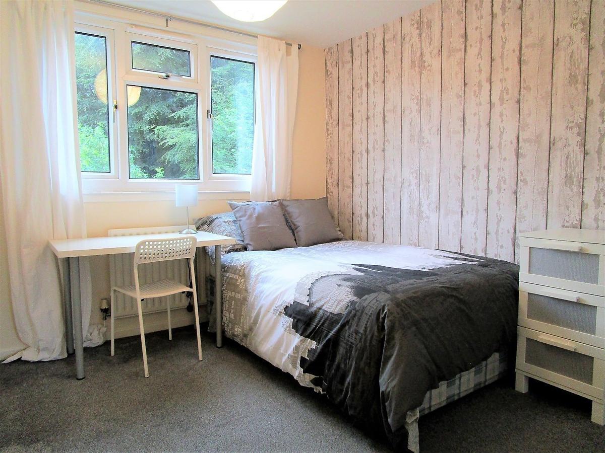 4 bedroom house for rent Woodbridge Fold, Leeds, LS6 3LX UniHomes