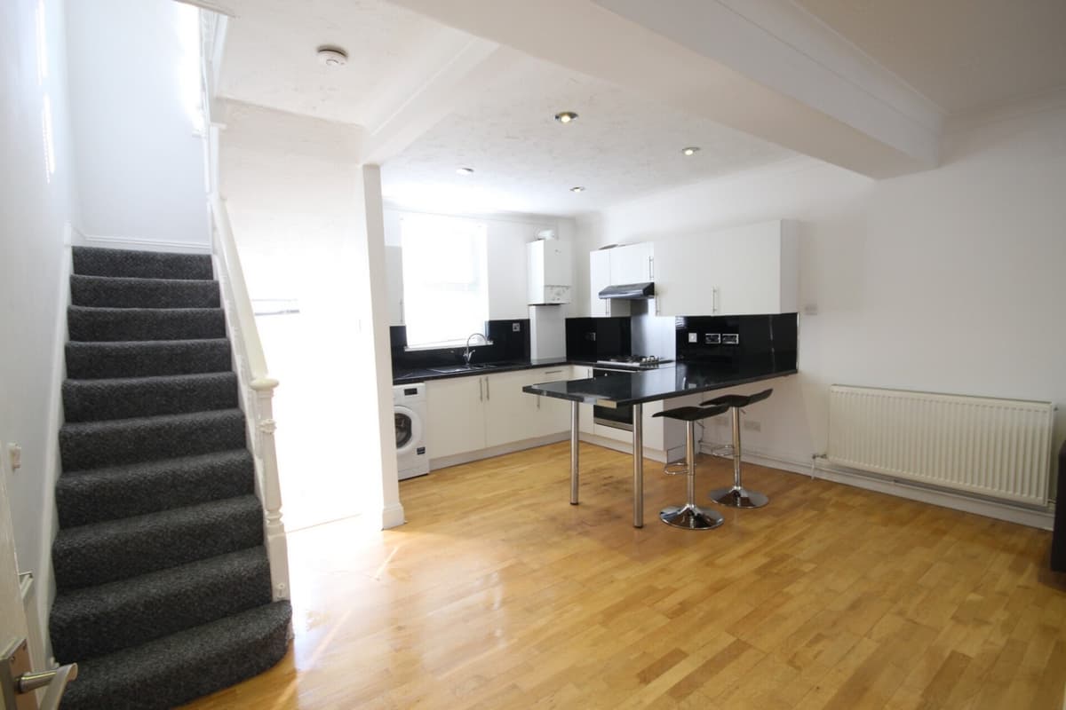 2 bedroom apartment for rent Newmarket Road Brighton, Brighton, BN2 3QF