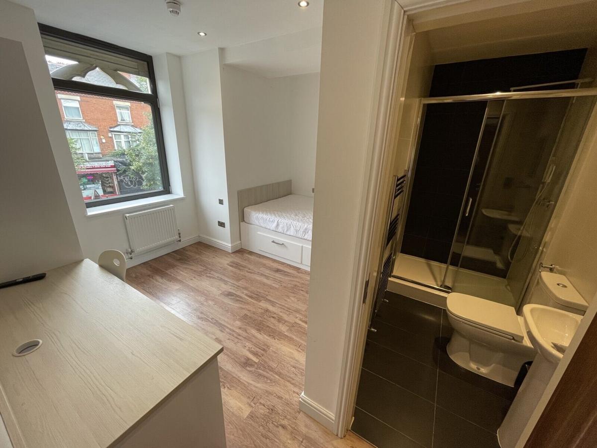 2 bedroom apartment for rent Westcotes Drive Leicester, Leicester, LE3