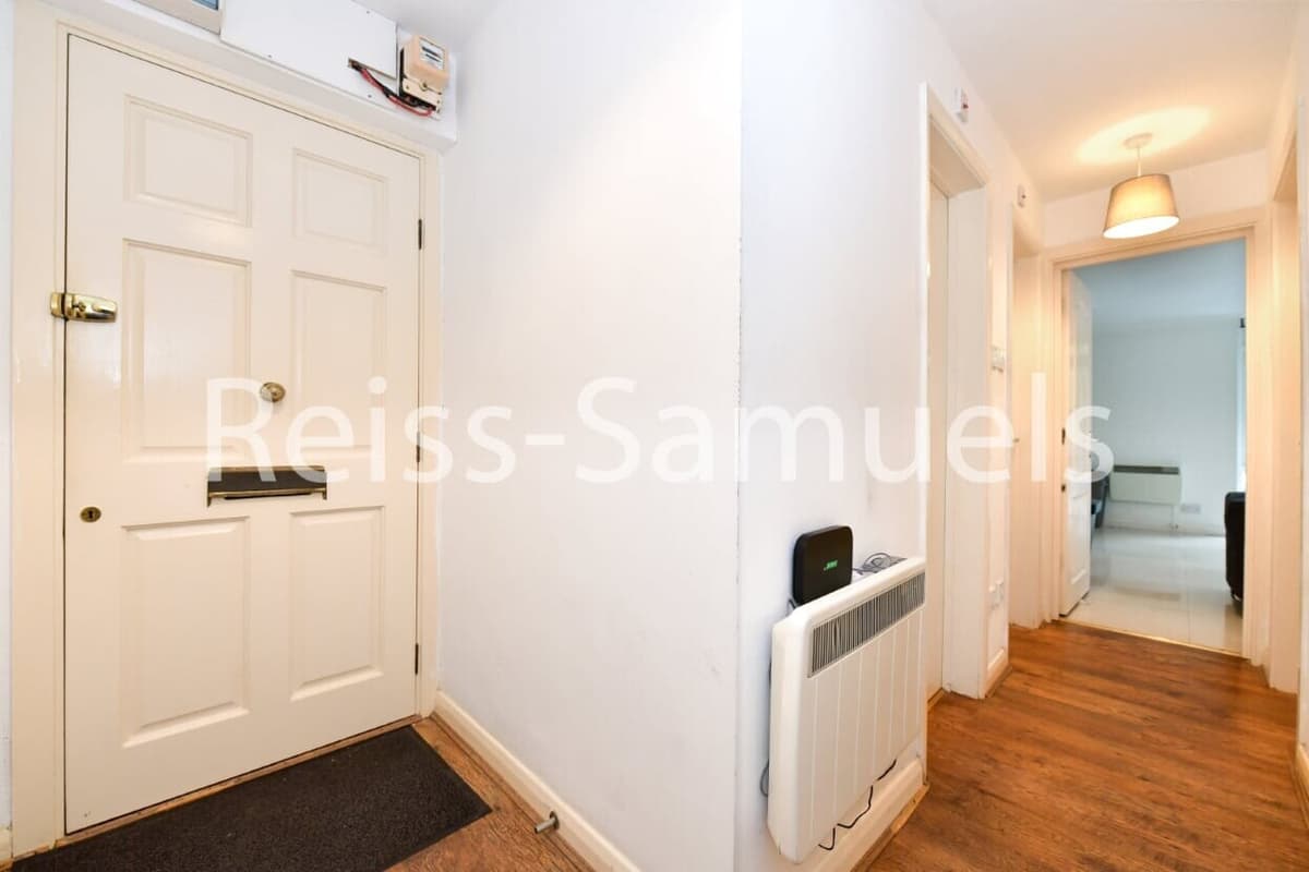 3 bedroom apartment for rent Eleanor Close, London, SE16 6PW UniHomes
