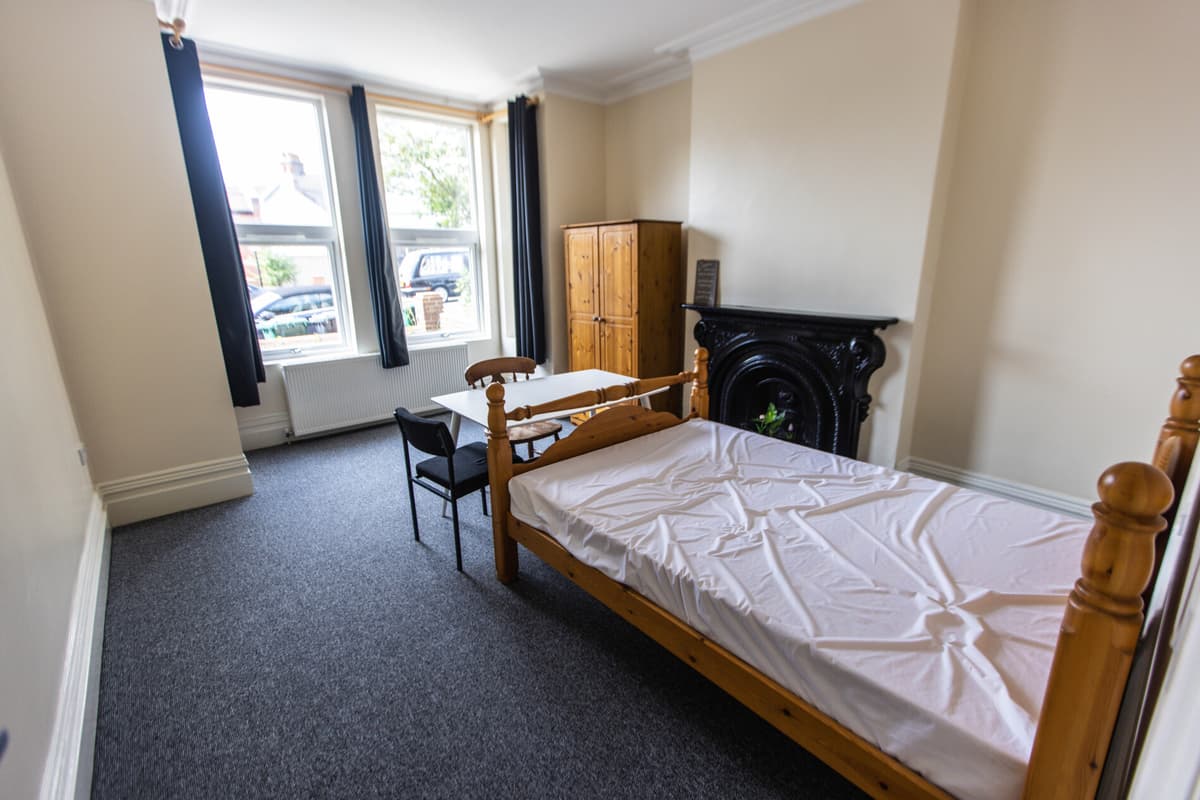 3 bedroom house for rent Ditchling Road, Brighton, BN1 6JF UniHomes