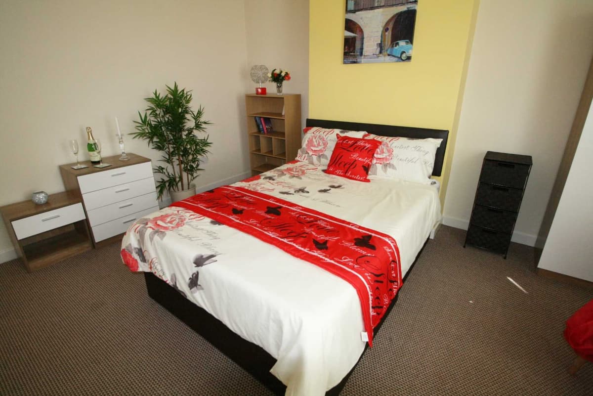 4 bedroom house for rent Blantyre Road Wavertree, Liverpool, L15 3HT