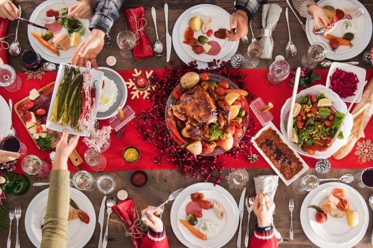 How to Throw The Ultimate Student Christmas Dinner