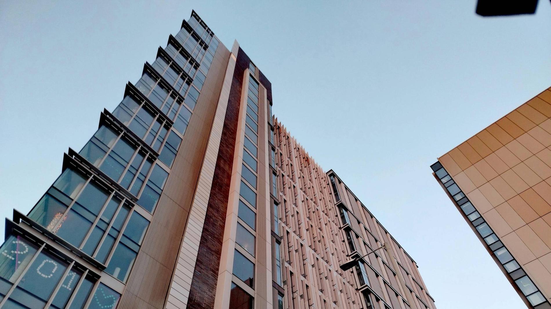 Private Halls vs Student Houses: Battle of the Bedrooms