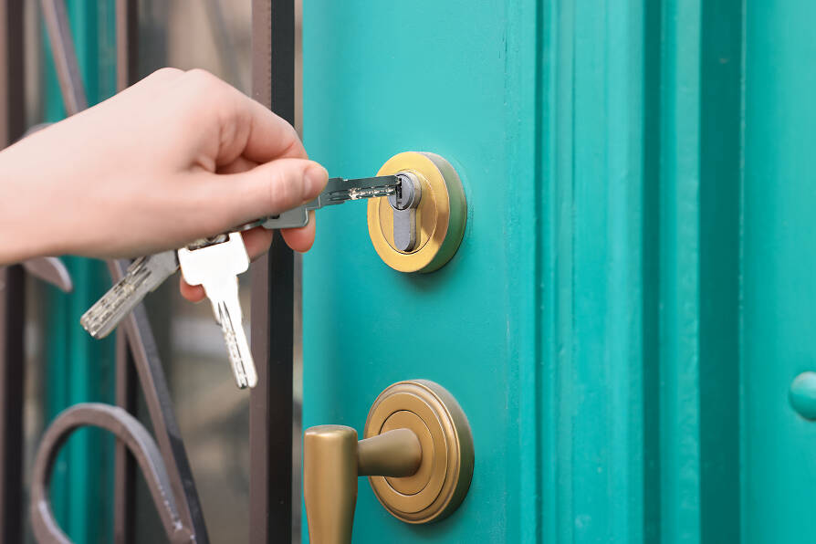 7 Things to Do Before Heading Home for the Holidays