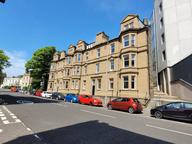Perth Road, Central