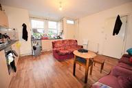 Wrangthorne Place, Hyde Park