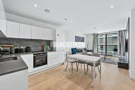 40 Royal Crest Avenue, Canary Wharf