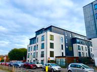Chantry Place, King's Mile