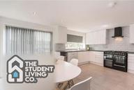 Harlaxton Drive, Lenton