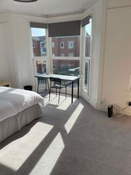 Hawthorne Avenue Uplands, Uplands