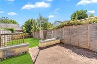 Lodge Causeway, Fishponds